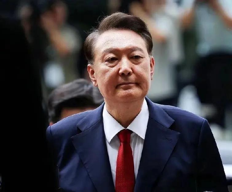 除了李在明被针对外，当年文在寅也差点被清算？时间越长，“证据”越多，李在明就是要