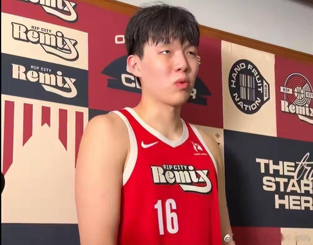 杨瀚森撕裂之城混音队主场116-110斯托克顿国王队，赛后杨瀚森接受了媒体采访