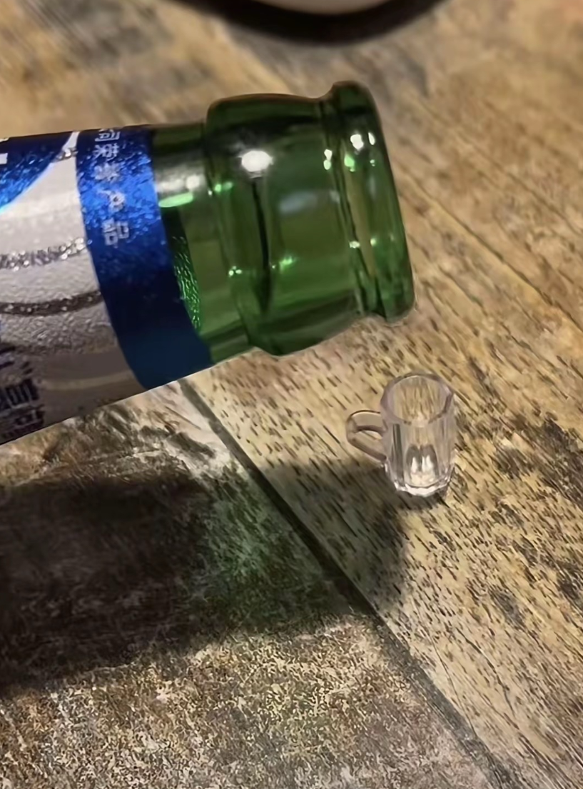 我已经喝了50杯了，果然深情的人是不配拥有爱情的