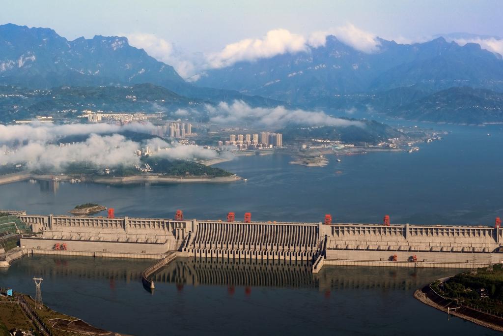 日本军事评论家白川司警告：三峡大坝，这座被中国视为“国家骄傲”、名列世界最大规模
