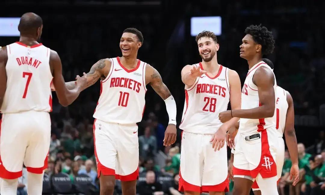 NBA火箭新领军基本敲定？就在这三人里产生最近关于火箭新核心的讨论越来越热，按