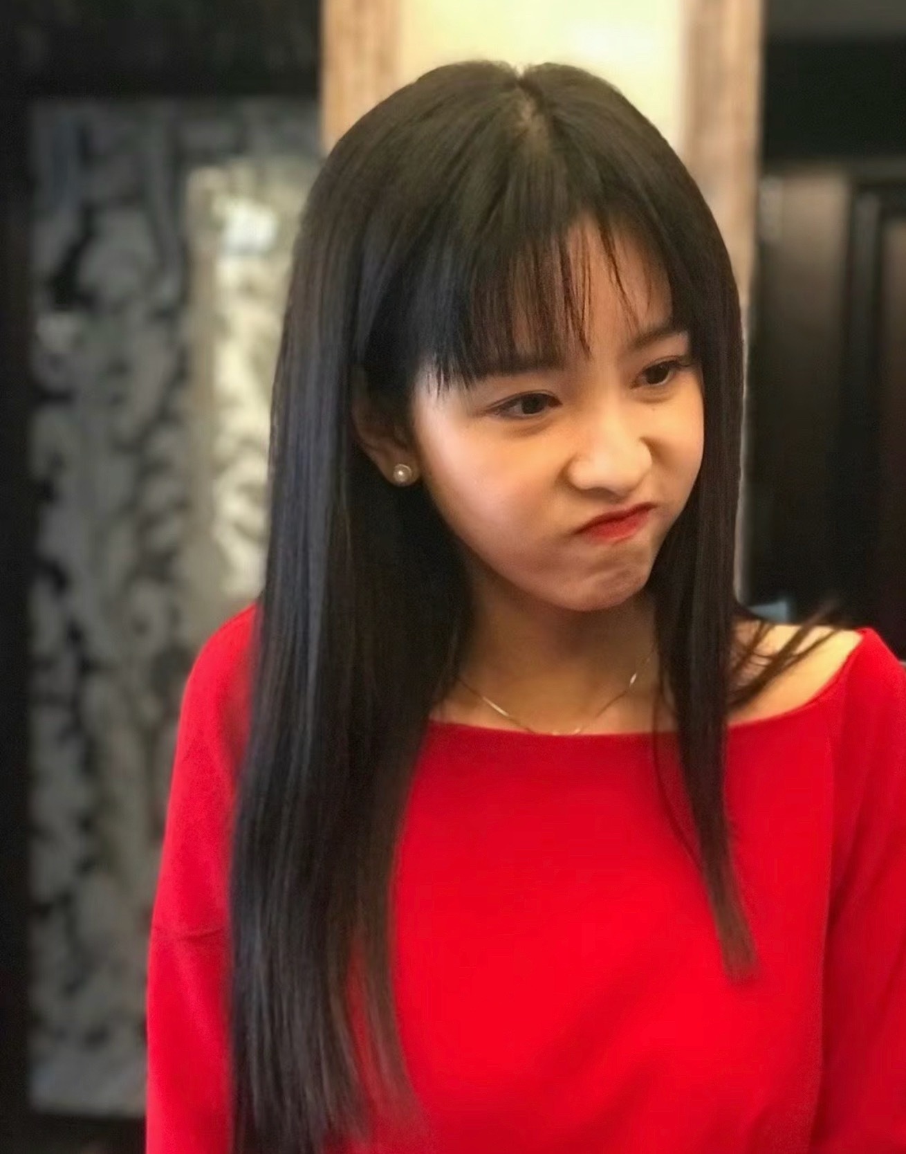 没见过的陈都灵…这张嘟嘟美出了鬼感