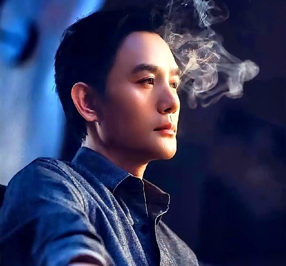 《交锋》熬到了大结局，李凤歌的死活只交待了一个掰断眼镜的镜头。锦兰和金丽娜这两