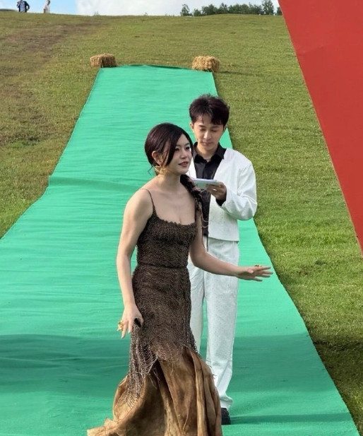 原相机下的陈妍希皮肤真好​​​