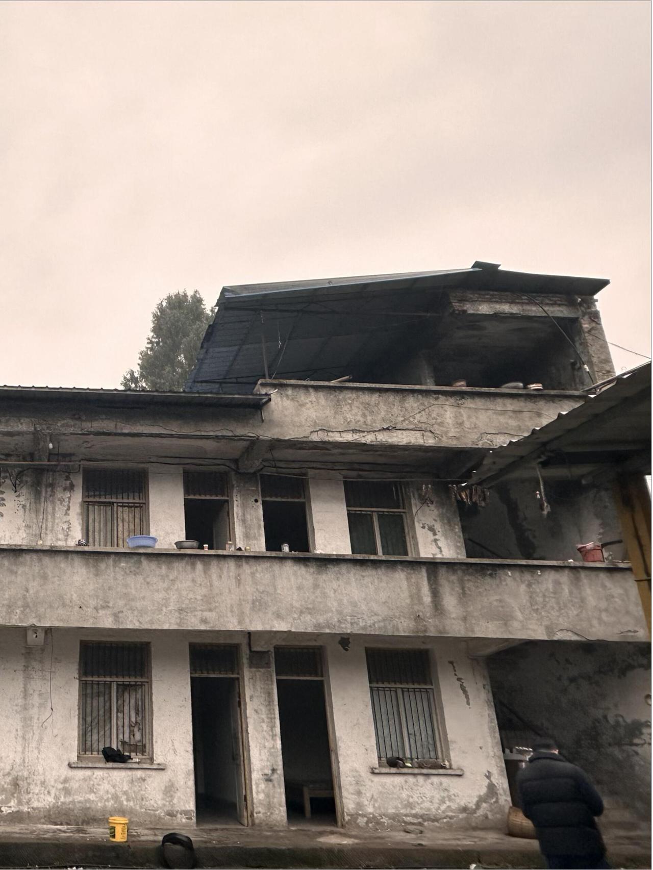 图一到图二，30岁的我花20W已经尽力了……！四川一女子晒出给父母自建房，去年5