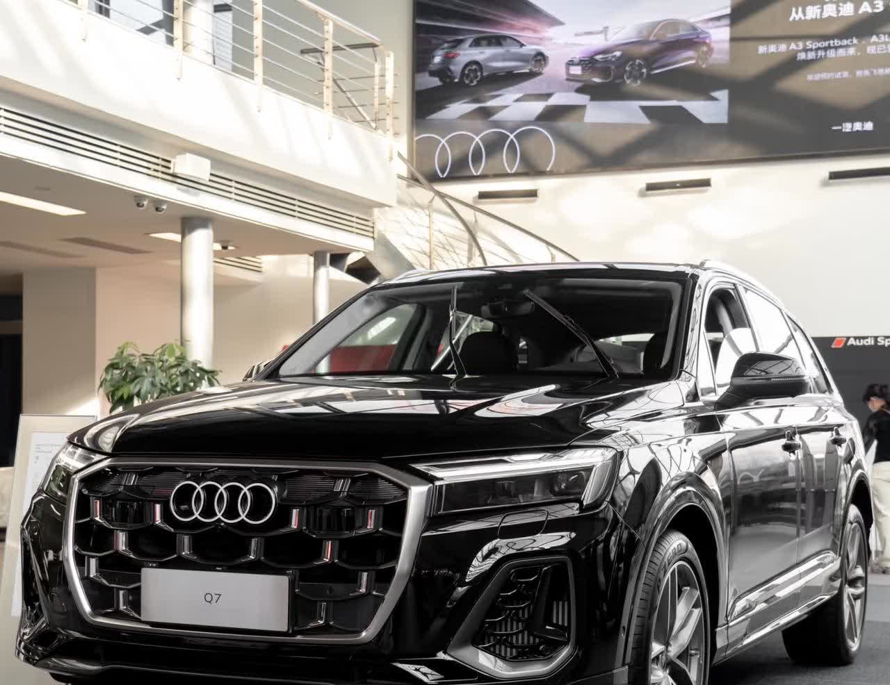 奥迪为Q7配2.0T，看似“小马拉大车”，实则是技术、政策、市场三重平衡后的理性