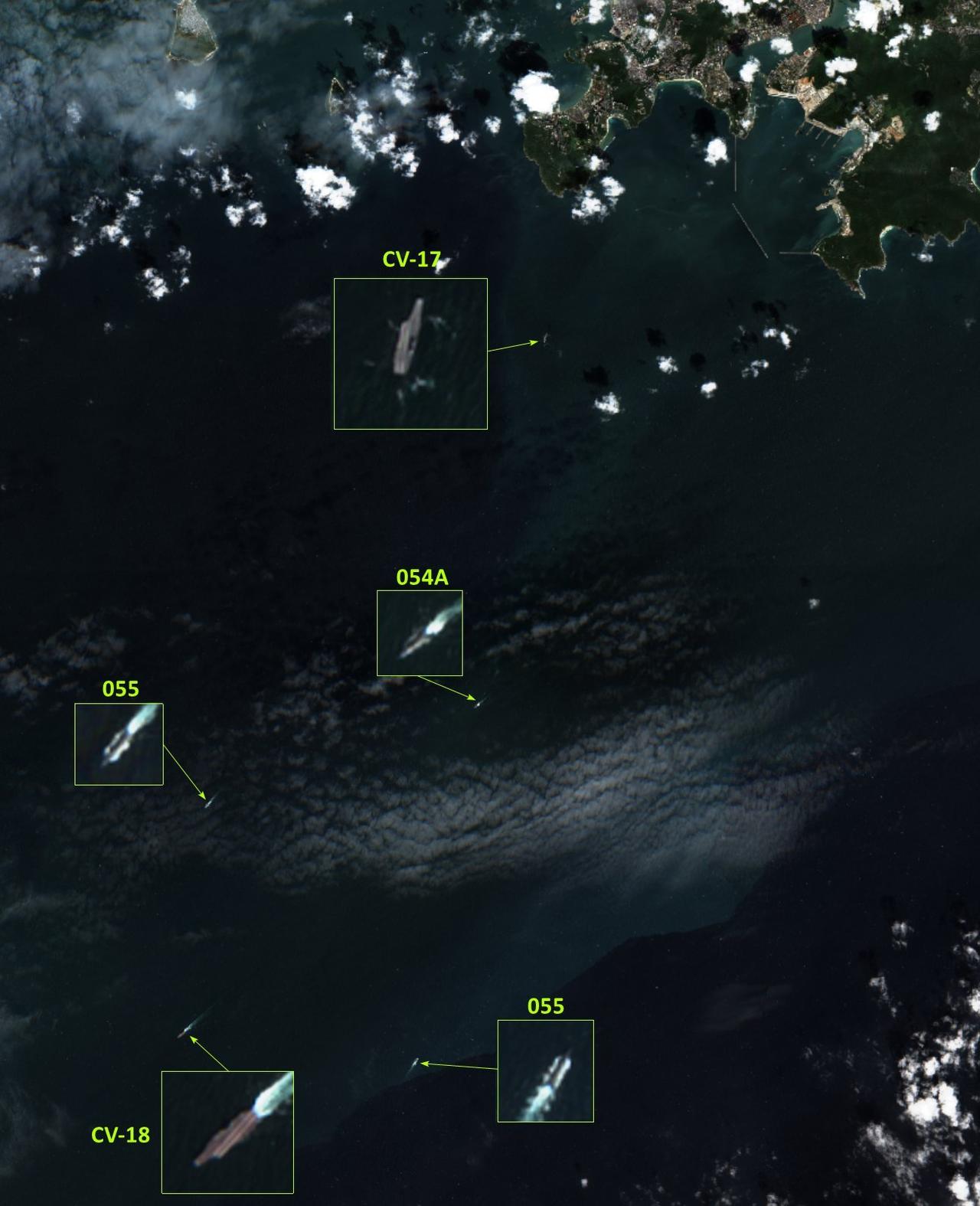 福建舰入列后首次出海训练——外媒发布的卫星图像显示，11月17号，入列后的福建舰