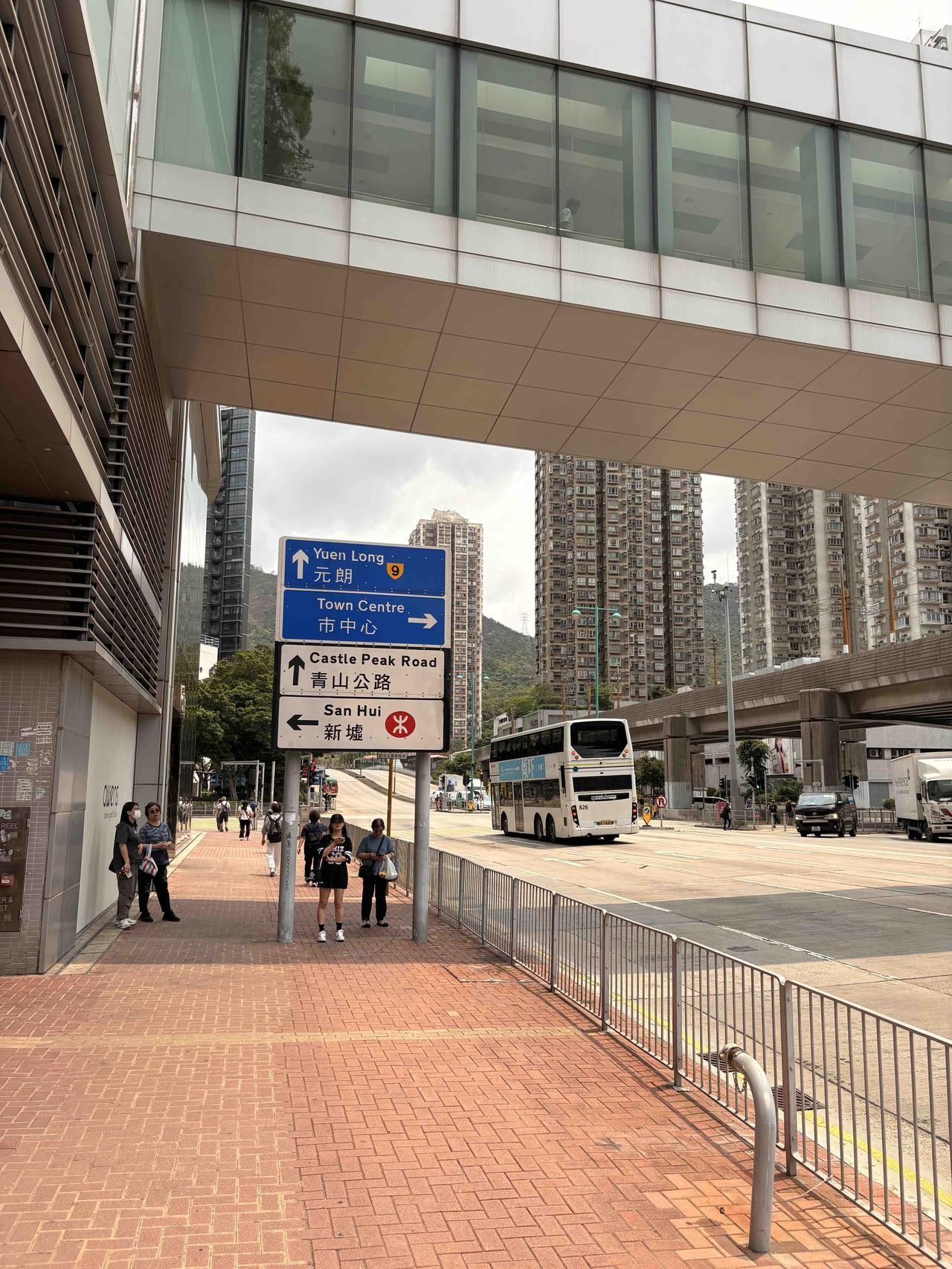我在想一个问题，现在要投资香港移民的话至少要1000万起步，也就是要拿到一个香