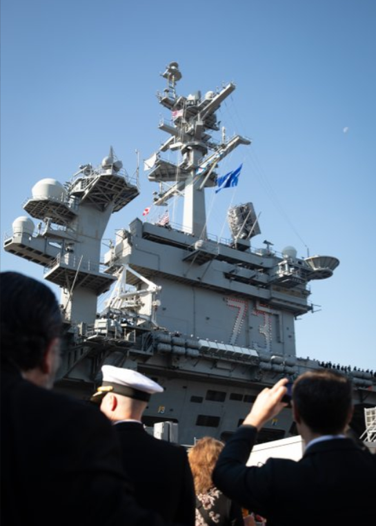 “<em>林肯号</em>”航母才进入南海海域，中方发出一强烈信号：若生事，后果自负！