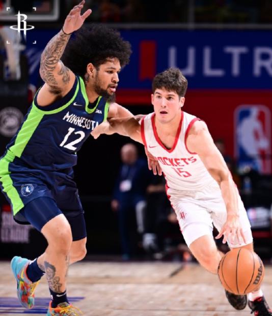 今天火箭队大胜篮网，值得恭喜！而21岁的火箭队射手谢泼德打出了一场相当不错的比赛