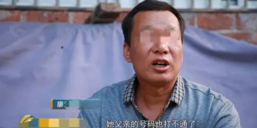 泪目了！广西阳朔，8岁的男孩放学走出校门口，被一个女人拦下抱住了他：“孩子跟妈妈