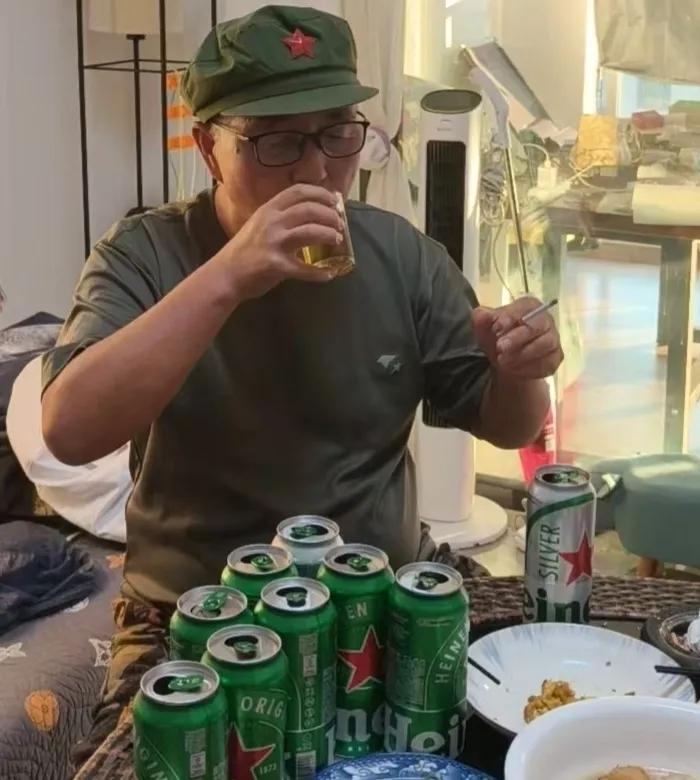 1978年俺们连在东北最大城市呆了一年，我是真的高兴，我是黑龙江小城市人，没看过