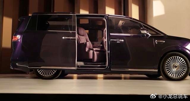 MPV卷到这份上，拼的早就不是座椅多软了，是场景定义能力。不过话说回来，旋转座椅