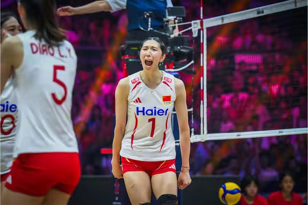 五问中国排协看了昨晚的比赛，中国女排苦战五局2比3不敌泰国，在家门口丢了亚锦