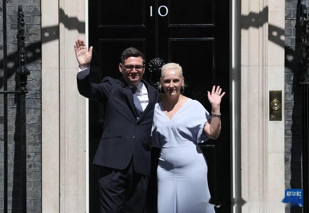 关键时刻英国又一次站出来了新华社据英国首相府10日发表的声明报道，英国首相伯