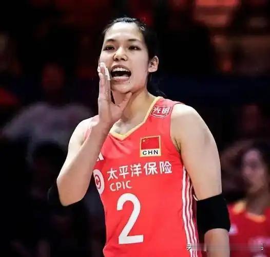 中国女排首战伊拉克，预计轻松3:0，而且每局不让对手超过20分。因为伊拉克，就