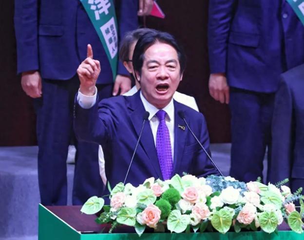 赖清德该哭了！7月19日，赖清德在民进党代会上叫嚣“不要让‘民主台湾’走回头
