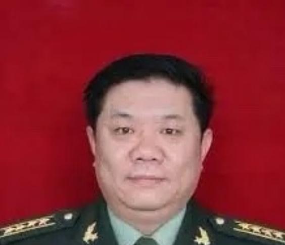 1985年，老山前线，17岁战士顾克路，被越军炮弹炸成“两截”，副连长孙兆群大喊