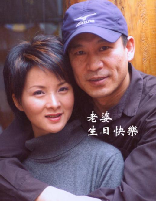 2000年，27岁的谢兰嫁给大自己11岁的师小红，两人约好了丁克，不要孩子，因为