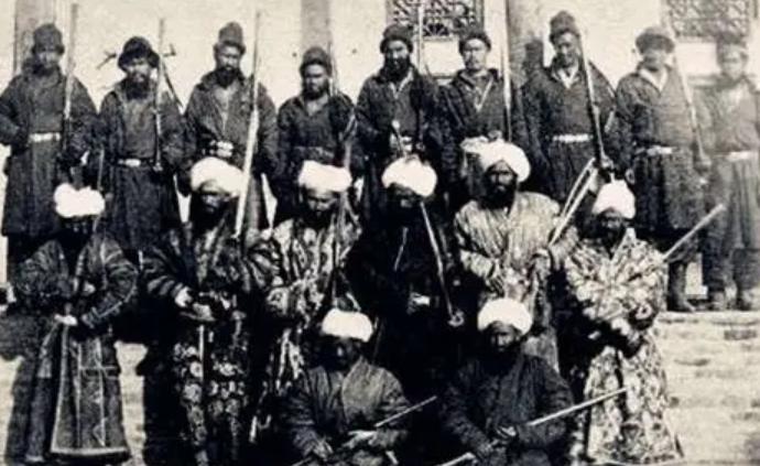 这片地区对于中国来说究竟有多重要，左宗棠为它不惜抬棺出征，曾国藩儿子也选择忍辱负