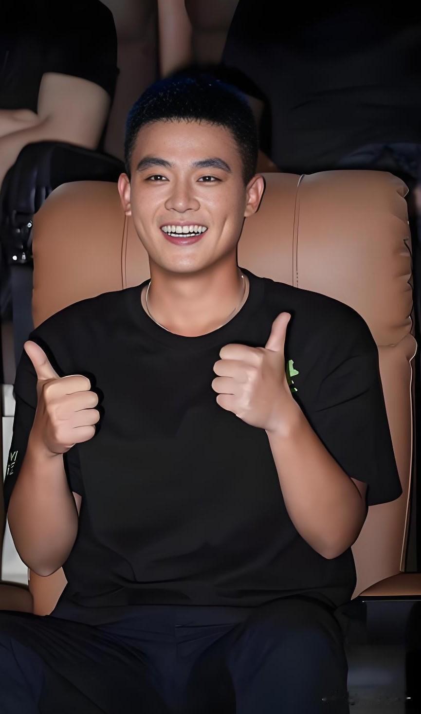 就演林看山这演员欧豪，本以为演技一如既往的情绪外放，可谁成想最后才发现这