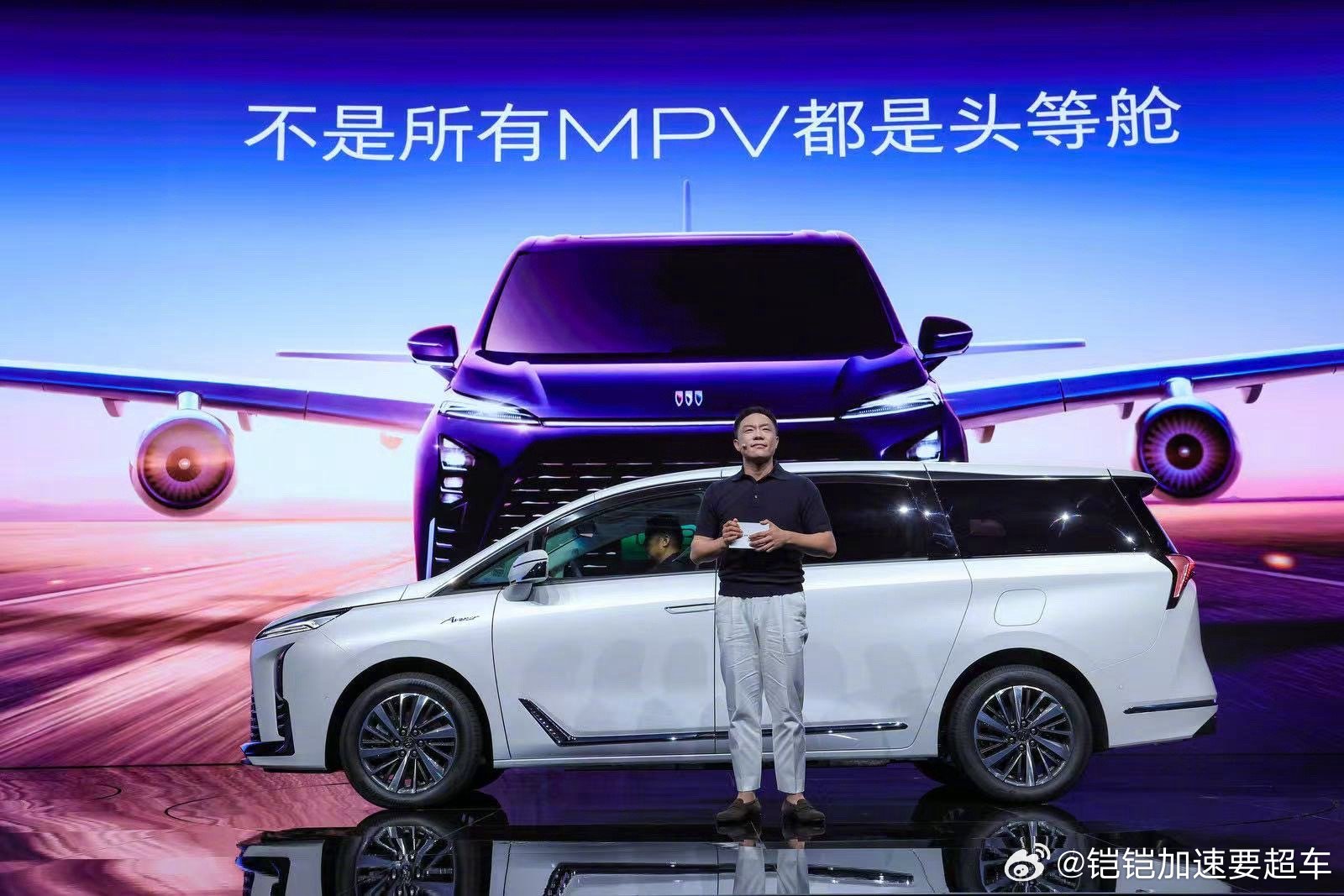 你绕不过的头等舱来了MPV里的头等舱，必然是别克GL8。这款常青藤车型，在中国