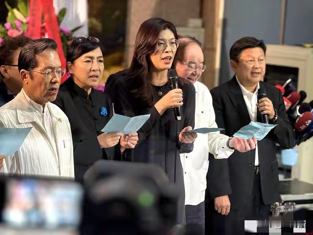 马英九建议郑丽文：如去大陆访问，别穿高跟鞋，赶快练毛笔字1月20日，中国国民党主