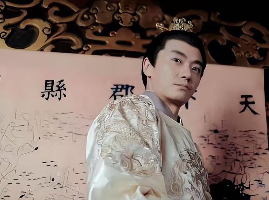 今日话题：朱允炆削藩为什么不从朱棣开始？？？网友甲：朱允炆刚登基，根基不稳，