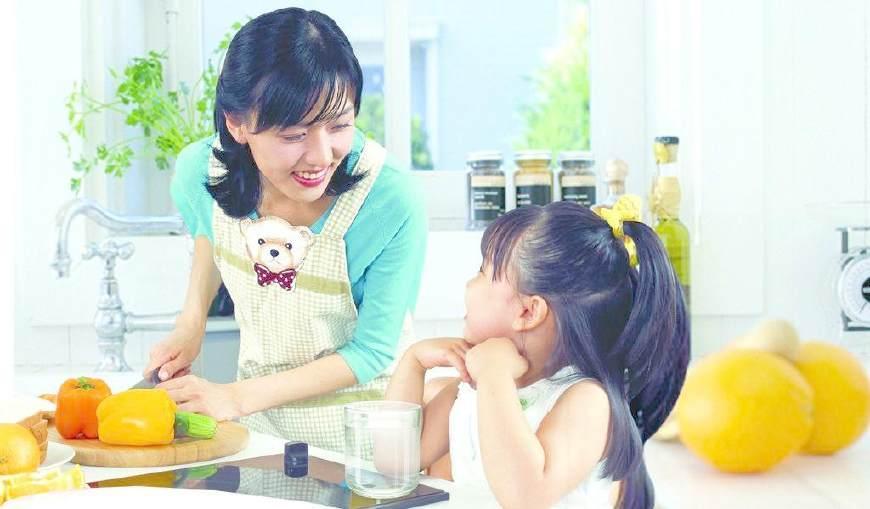 为什么现在全职妈妈精心带出来的孩子, 反倒不如上班族妈妈匆忙带出来的孩子?