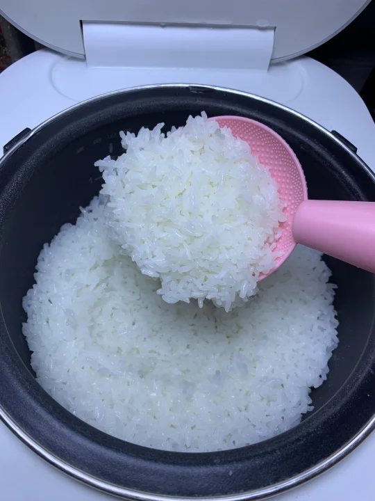 现在超市里真的买不到这样的米了……
