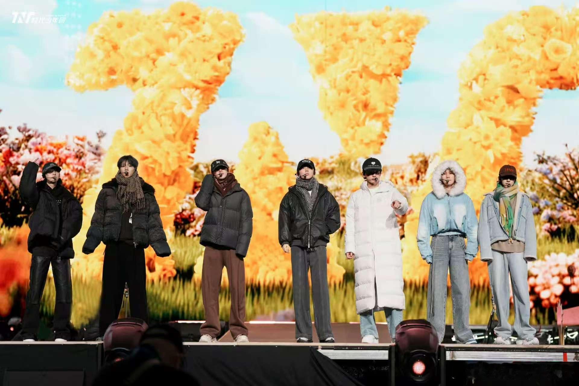 看来贵阳是真的很冷，时团彩排捂得好严实