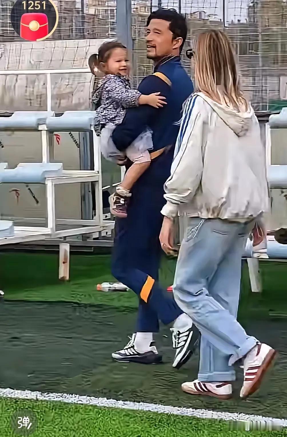 儿女双全太让人羡慕啦😆