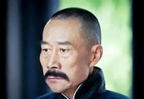 张作霖选保镖，手段与众不同。他不是看外表，也不是看武艺，而是看临场反应。一次，4