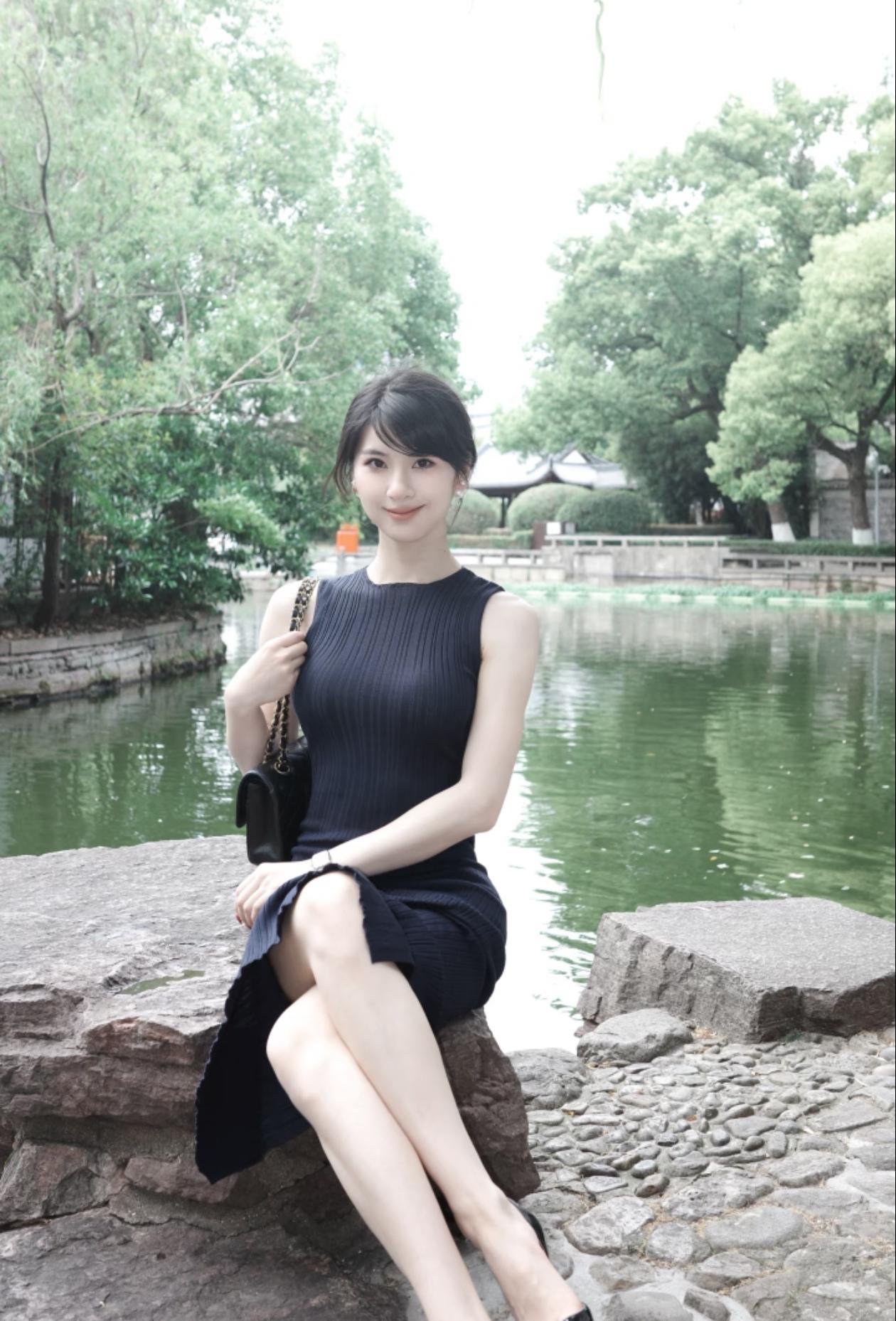 静谧的湖畔，感受自然的宁静与美好