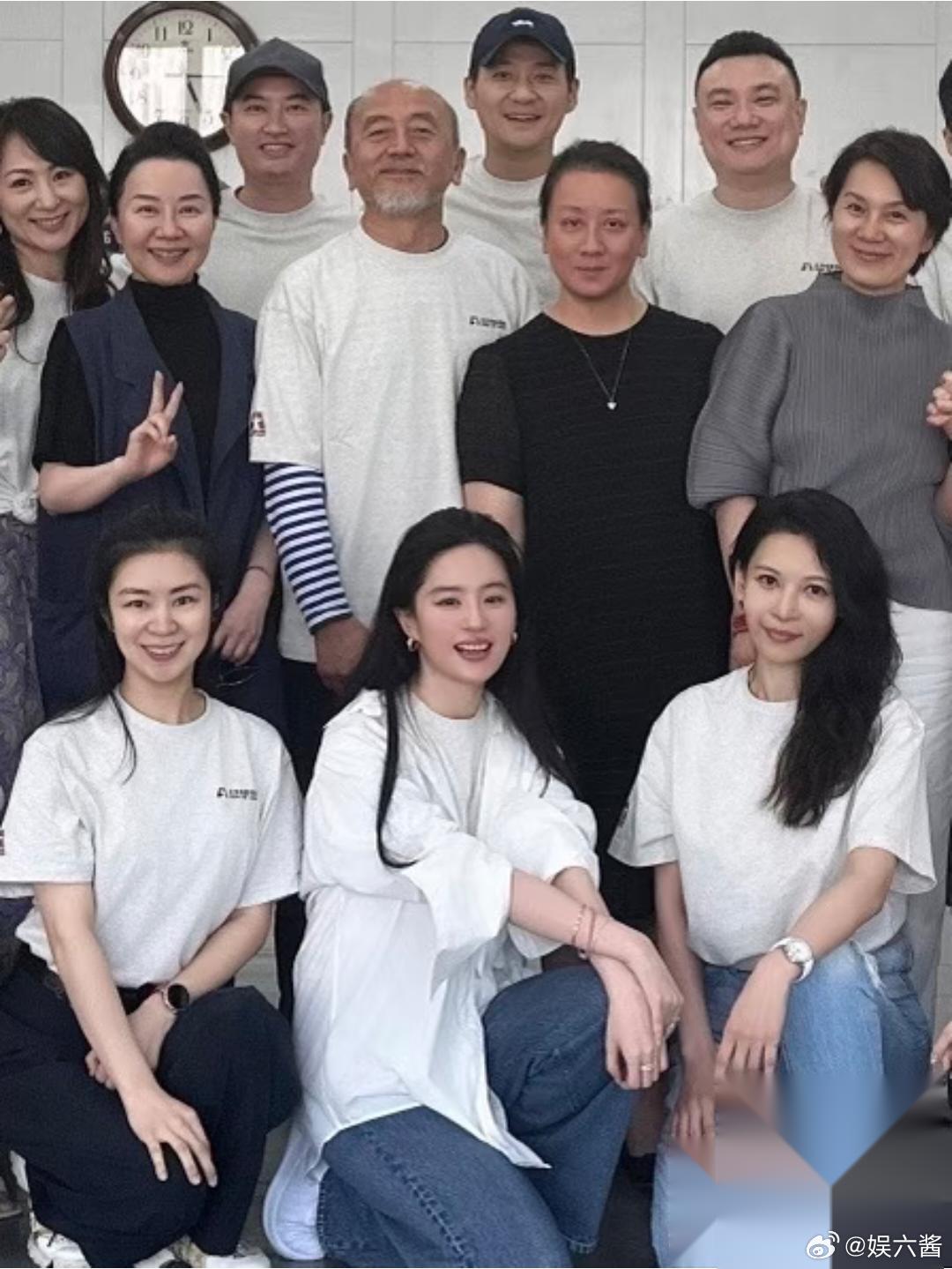 刘亦菲最牛的地方不在于她五官长的有多漂亮也不在于她身材有多好而是哪怕高糊图