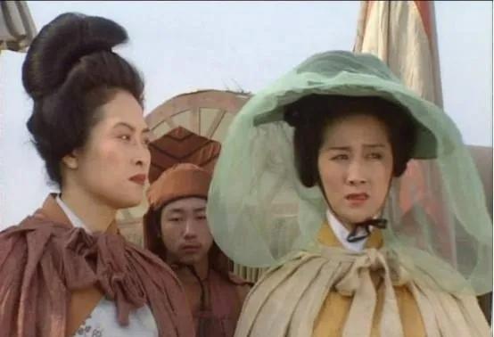 公元208年，曹操抓住刘备的2个女儿，想以此来要挟。不料，刘备神情自若，对外宣称