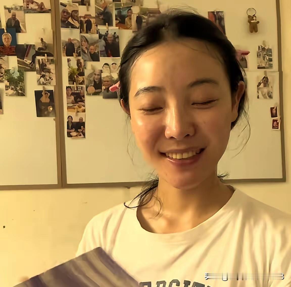 网红的终点是直播带货？最近，爆火网络的李福贵进行了首次的直播带货秀！听说，卖