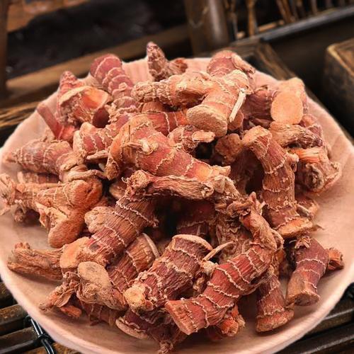 阳虚，就是寒气排不出来了，2味中药把阳气补进骨缝里、逼出寒气 中医说的阳气就