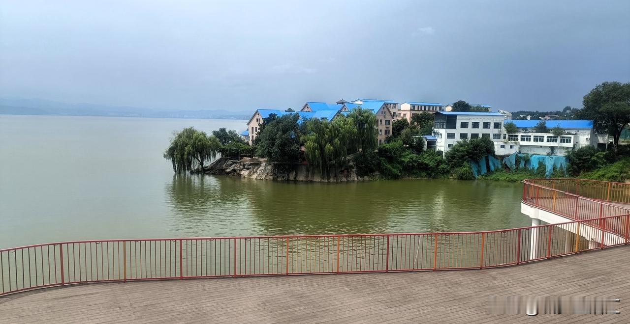 国家级水利工程，洛阳嵩县陆浑水库汪洋如海，每到夏季就成为郑州、洛阳市民的避暑胜地