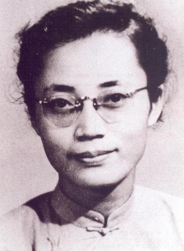 1950年，台湾一名女地下党在宿舍被捕，临走前祈求，让她拿件衣服，敌人轻蔑的答应