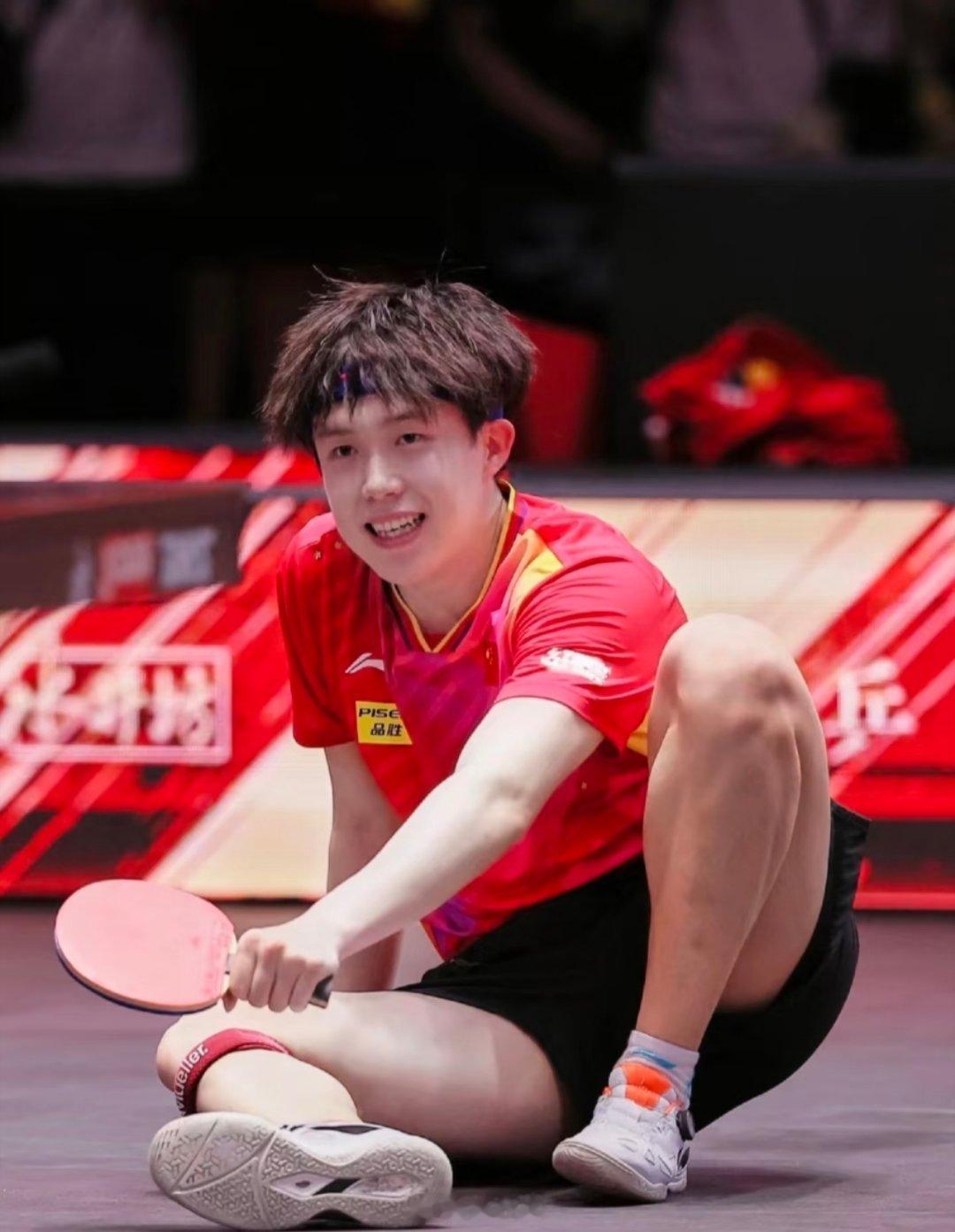 王楚钦堡你牛刷到王楚钦代言麦当劳的消息🤩这也太契合了～看他打球就知道，每个球都