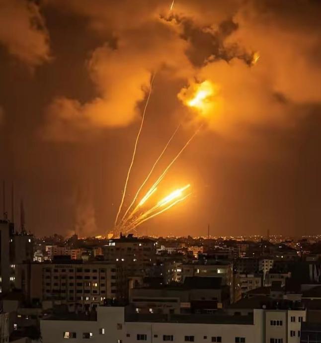 以色列终于承认怕了。说白了，谁能想到在中东横行了几十年的“军事强国”以色列，