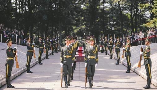 为什么归国的志愿军遗骸都是从韩国回家的，而不是朝鲜？首先得清楚，志愿军烈士的遗骸