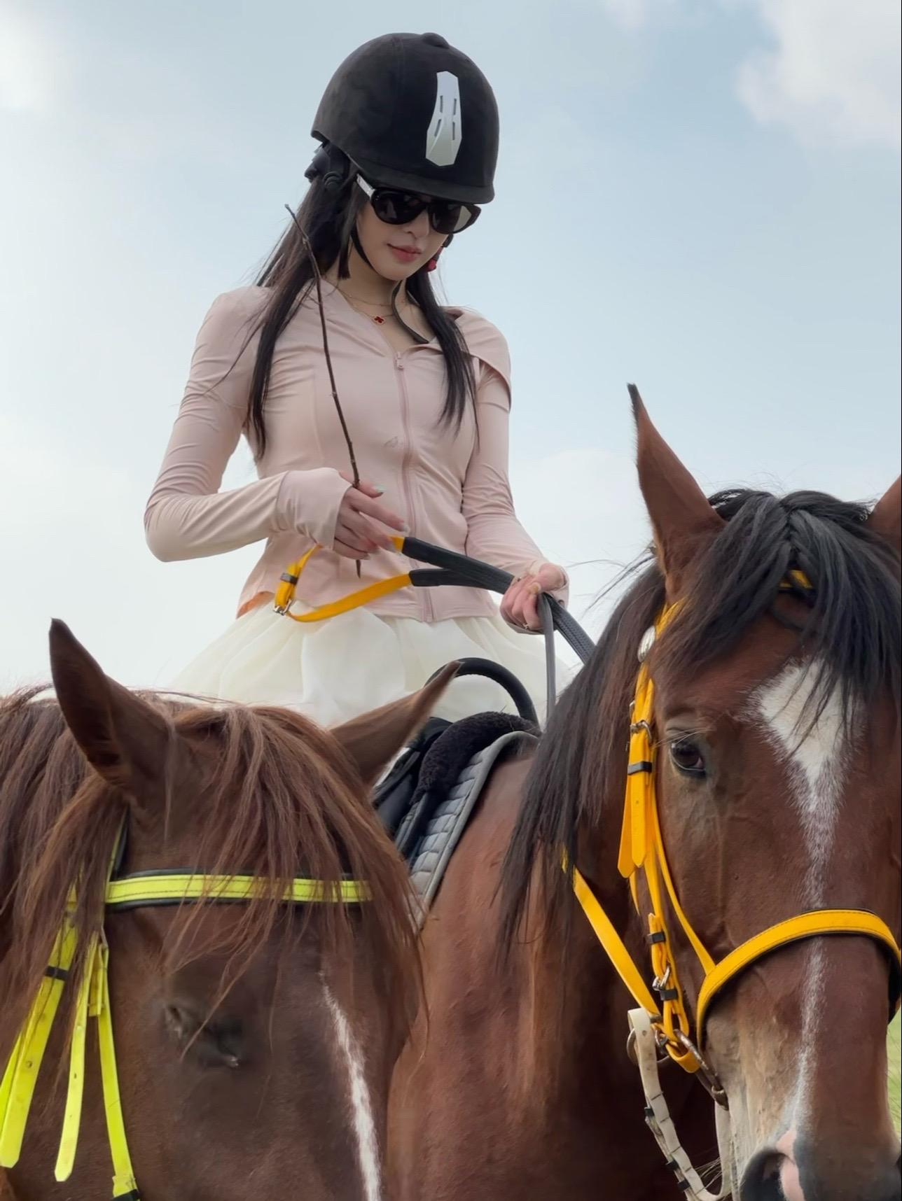 让我们红尘作伴🐎