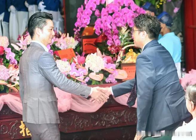 台北选情拉响警报！蒋万安领先优势大幅缩水，郭正亮急喊：这是警讯…随着时间推移