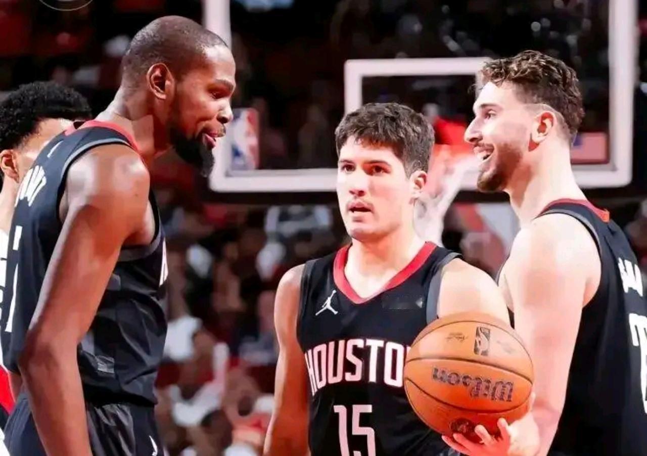 乌度卡关于阿门使用的转变从开赛前范乔丹突然的受伤，赛季报销，谢泼德还没完全成