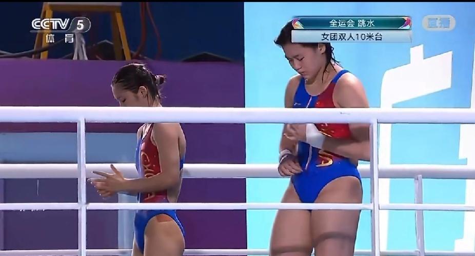 今晚真的太让人激动啦！在十五运跳水女团双人十米台的比赛中，@全红婵搭档王伟莹最