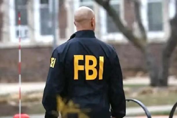 11月21日，法新社报道:“美国联邦检察官周三起诉两名中国公民、两名美国公民，指