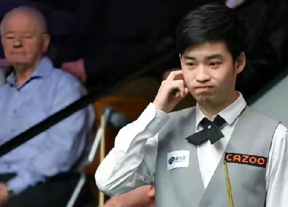 这个斯佳辉是怎么了，这两年没看出进步啊！日常练得那么辛苦，一到比赛全抓瞎。