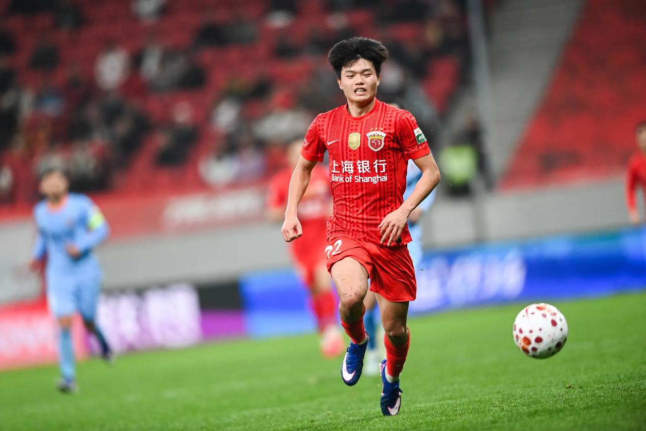 时隔一年回头看他们的主力阵容，05国青真的比03国青强吗？不见得吧05国青在